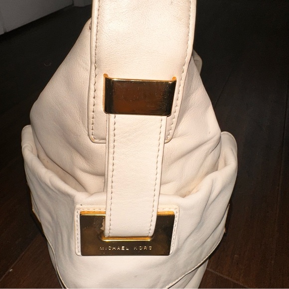 MICHAEL Michael Kors Beverly Hobo Satchel Genuine Leather Shoulder Bag Vanilla - Picture 6 of 16